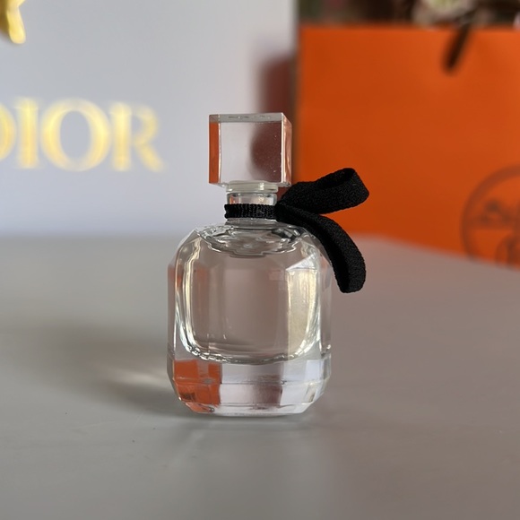 🦋YSL Mon Paris Mini - Picture 3 of 3